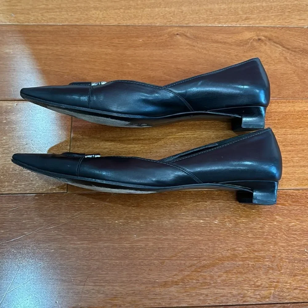 Salvatore Ferragamo Pumps Womens Black Leather Gancini Pointed Toe Low‎ Heel 9.5